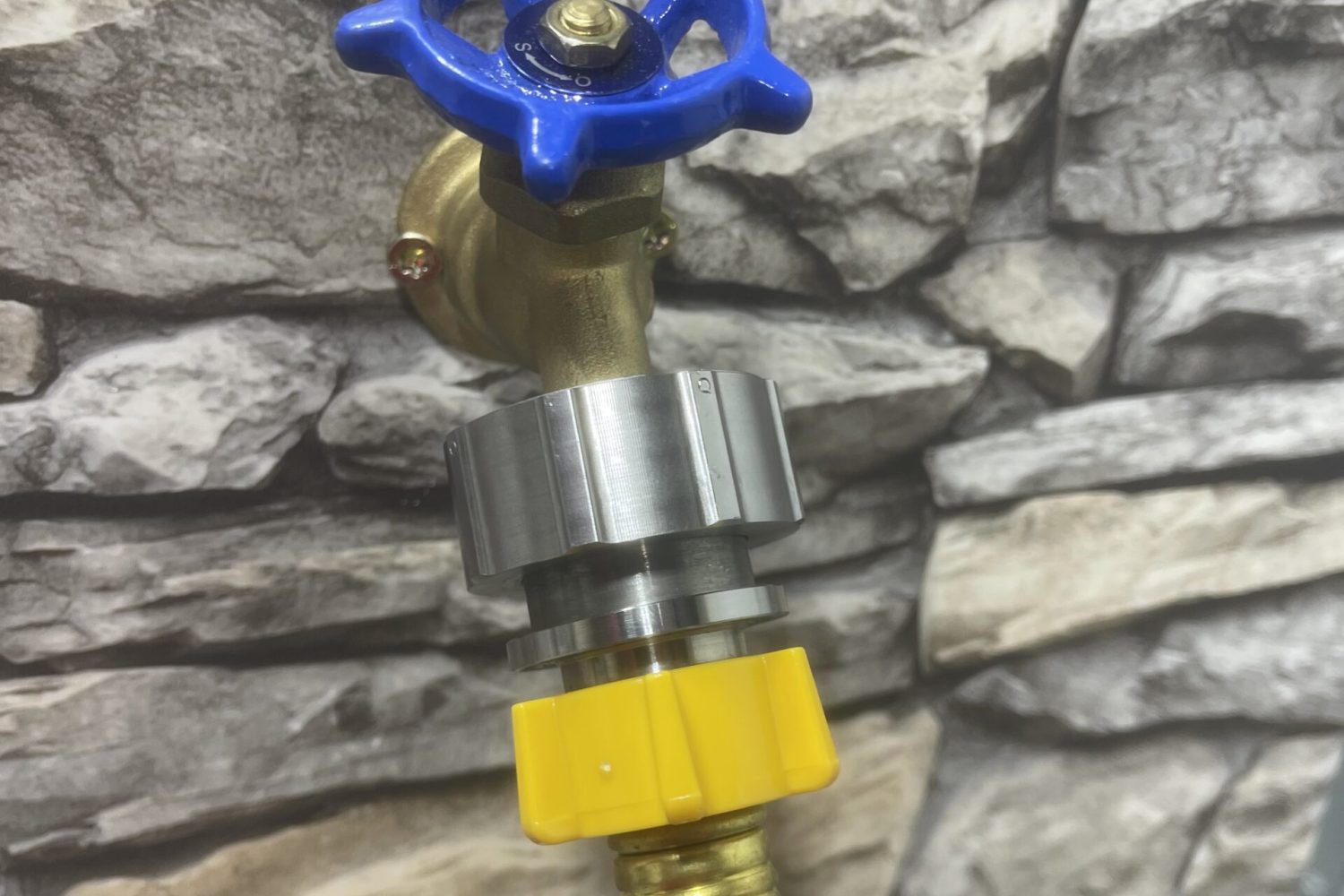 Hose Shark connector used at public park wash station